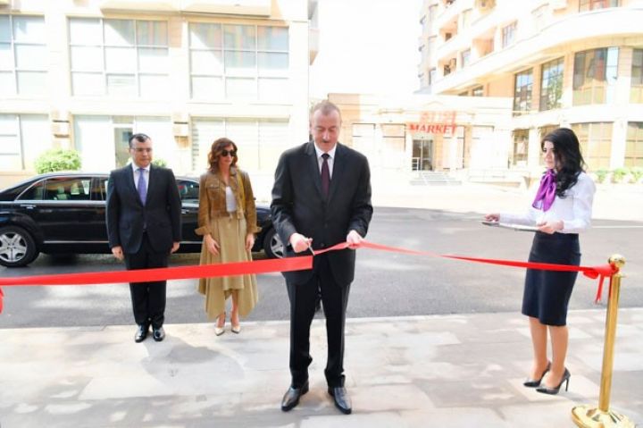  İlham Əliyev ilk DOST mərkəzi binasının açılışında