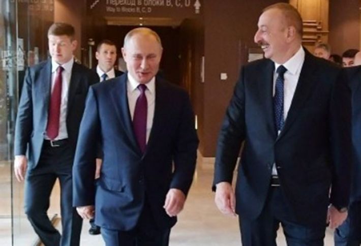 Əliyev və Putin görüşdü