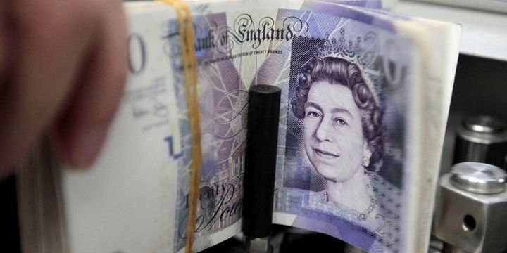 Funt-sterlinq "Brexit müqaviləsi" ilə bahalaşdı, dollar ucuzlaşdı