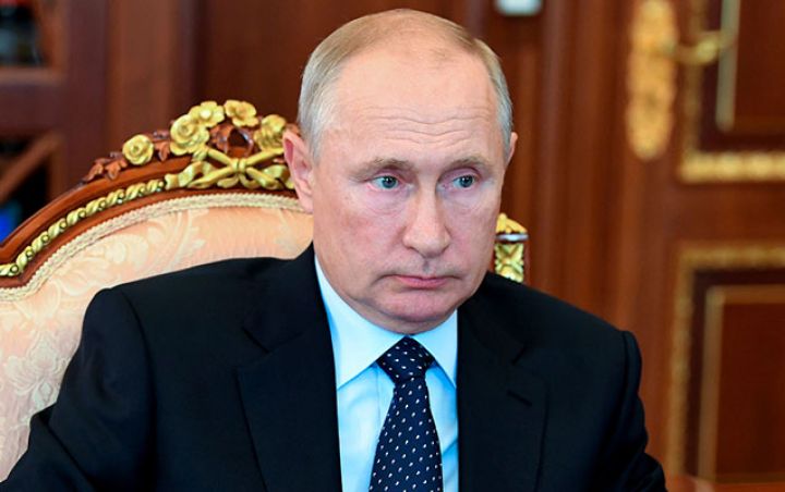 “Ərdoğan kişi adamdır, quyruq bulamır” - Putin