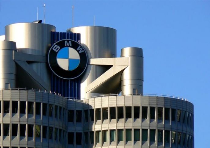 BMW şirkətinin xalis mənfəəti kəskin azalıb
