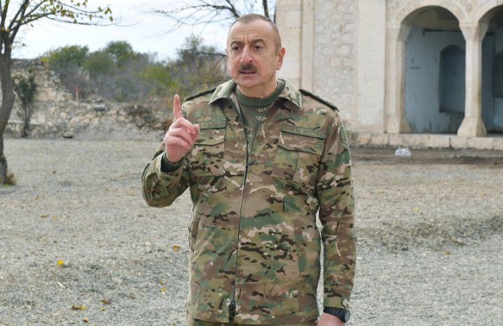 Prezident Koçaryan, Sarkisyana: "Bax, mən burada durmuşam, öz ordumla buraya gəlmişəm"