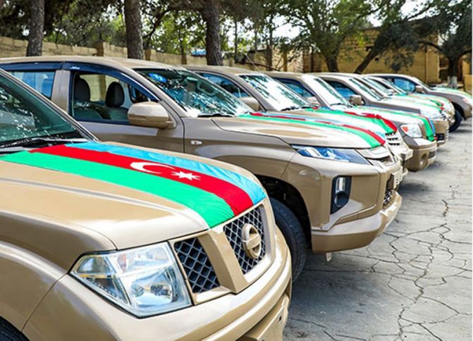 Federasiya “Pikap” avtomobillərini orduya təqdim etdi