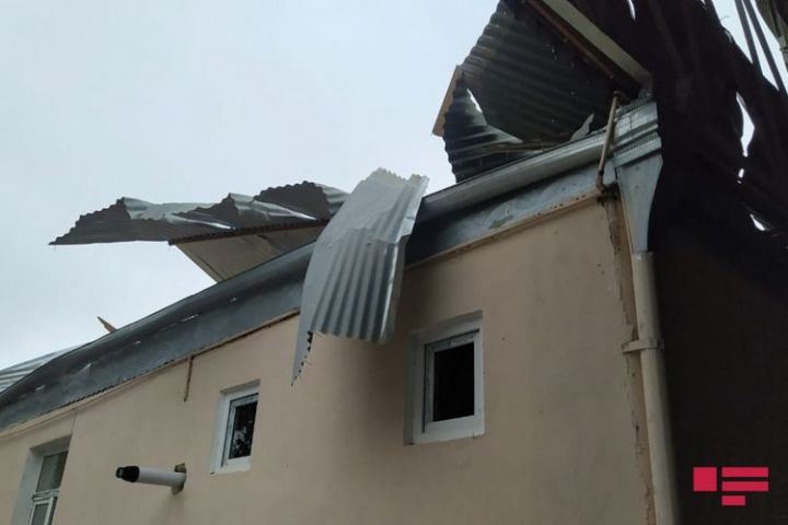 Goranboyda 2 ev yararsız hala düşüb