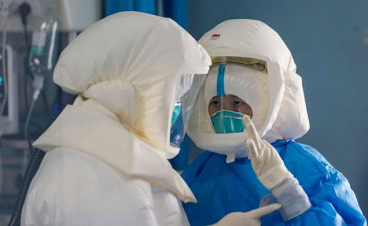 Çində koronavirusla mübarizə aparan həkimlərdən 6-sı ölüb
