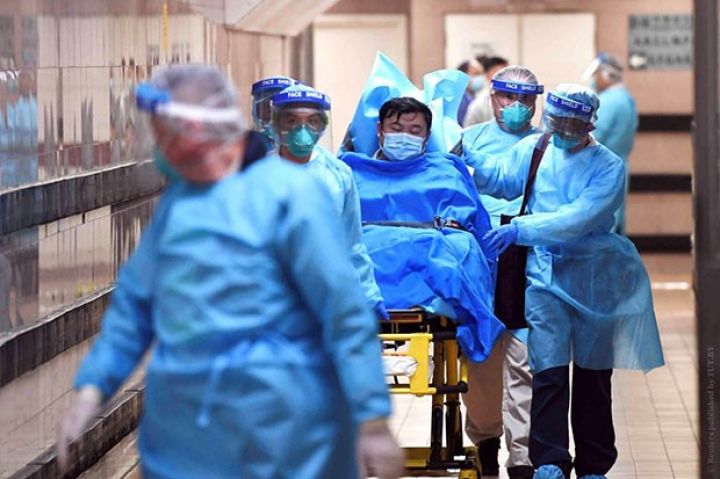 Çində koronaviruslu xəstələri müalicə edən həkim virusdan öldü