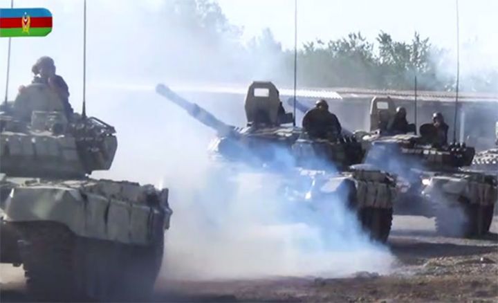 Azərbaycanın tank bölmələri intensiv döyüş hazırlığına başladı - VİDEO