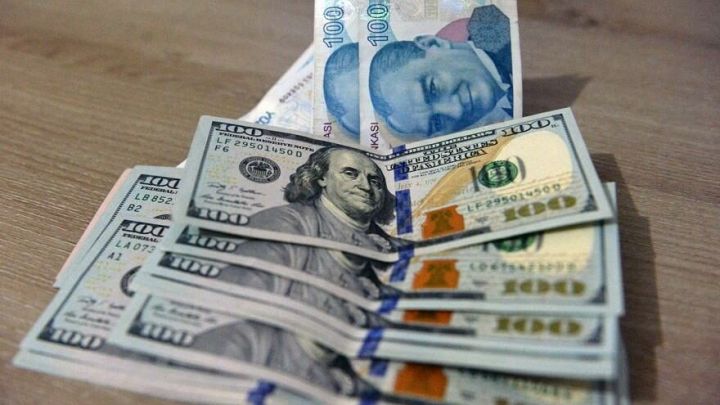 Dollar 10 türk lirəsinə daha da yaxınlaşdı