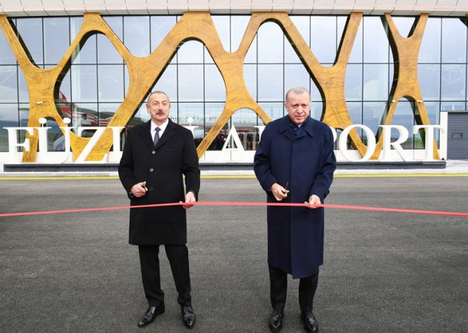 Prezidentlər Füzuli Beynəlxalq Hava Limanının açılışını etdilər