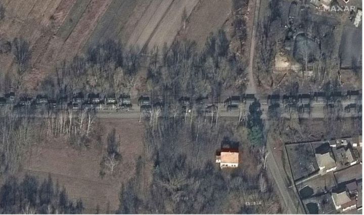 Rusiyanın tank kolonu Kiyevin 64 kilometrliyində müşahidə olunub