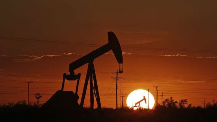 Beynəlxalq Enerji Agentliyi qlobal neft tələbi proqnozunu artırdı