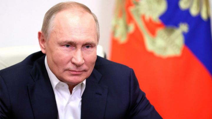 Putin gözləyir ki, xarici brendlərin yerini rus dizaynerləri tutacaq