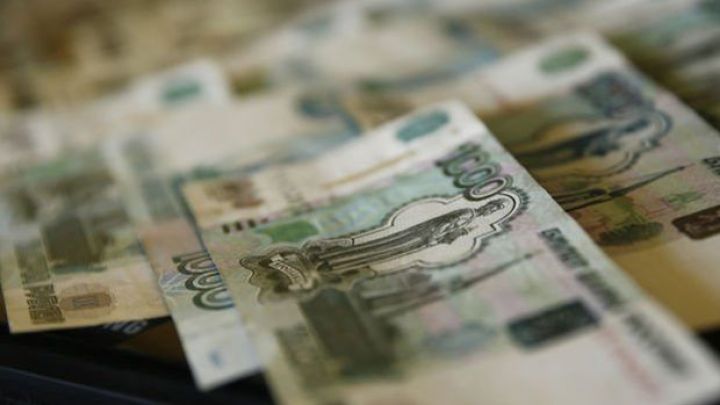 Moskva birjasında hərracların açılışında dolların məzənnəsi düşüb
