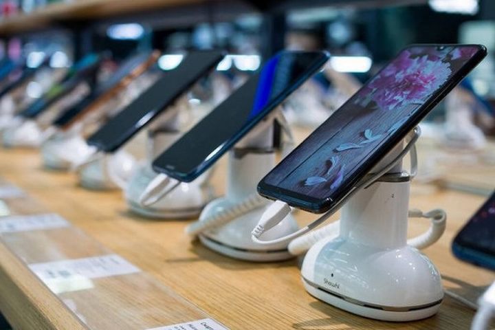 Azərbaycanda ən çox bu markaların telefonları satılır - Smartfon istehsalçılarının bazar payları açıqlandı