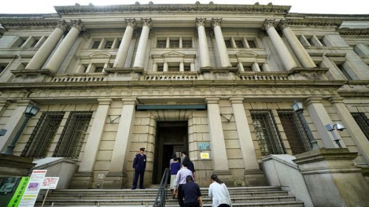 Yaponiya Mərkəzi Bankı Fed-ə və Yenin ucuzlaşmasına baxmayaraq mövqeyindən dönmədi