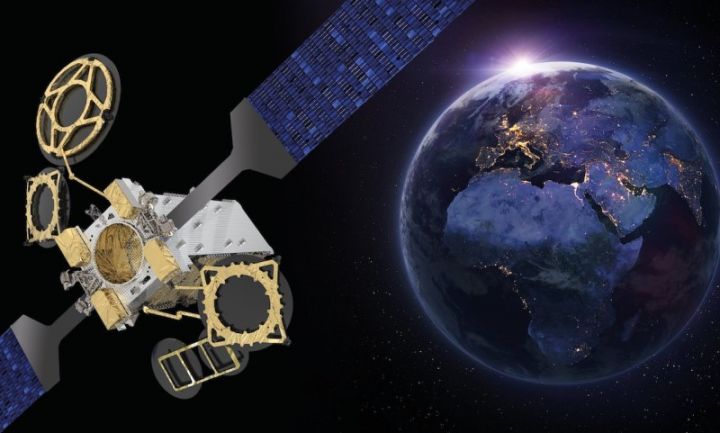 "Eutelsat 10B" rabitə peyki kosmosa göndərildi
