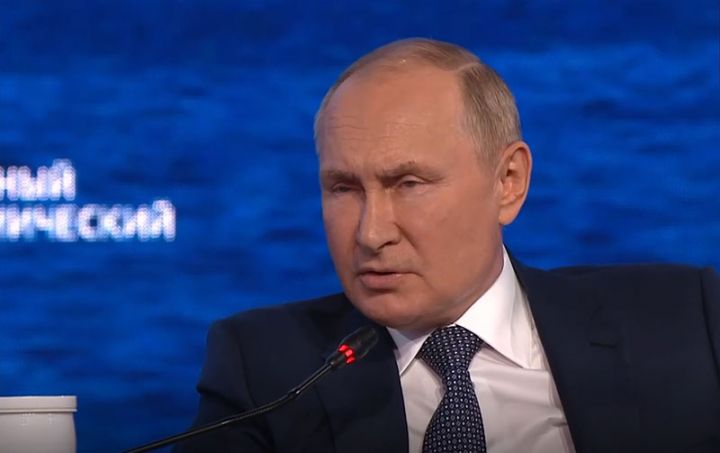Putin: Rusiyanın enerji resurslarının satışı ilə bağlı heç bir problemi yoxdur
