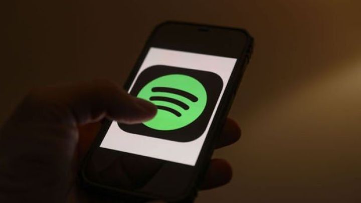 Spotify, işçilərinin təxminən 17 faizini işdən çıxarmağa hazırlaşır