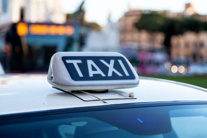 Taksi üçün buraxılış vəsiqəsi ilə bağlı vergi orqanlarına məlumat göndəriləcək