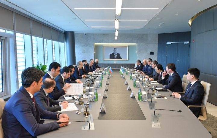 Cabbarov Özbəkistan Prezidentinin müşaviri ilə birgə investisiya layihələrini müzakirə edib