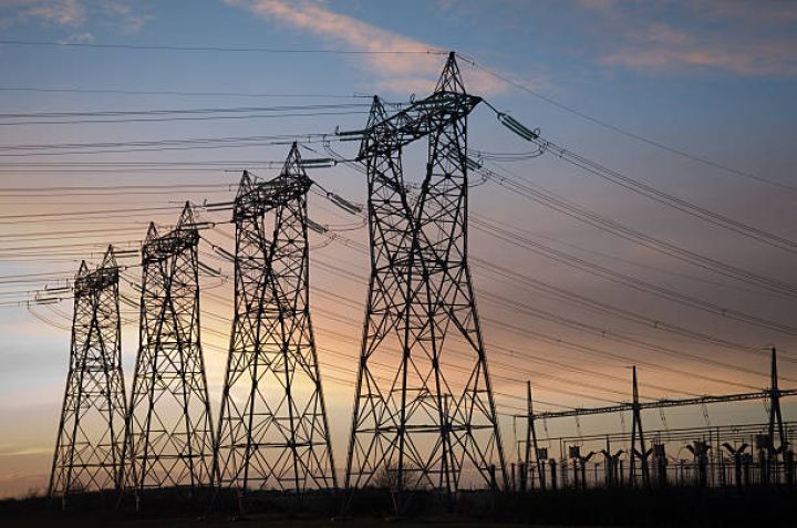 Azərbaycanda elektrik enerjisi istehsalı 2,8 faiz artıb