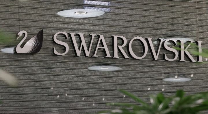 “Swarovski” şirkəti Rusiyadakı biznes fəaliyyətini tamamilə dayandırmaq niyyətindədir