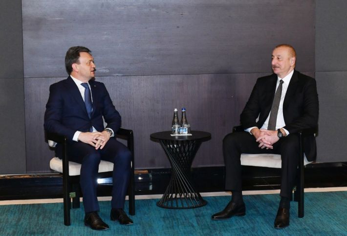 Əliyev Kişineuda Moldovanın Baş naziri ilə görüşüb
