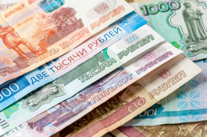 Moskva birjasında hərracların açılışında dollar/rubl məzənnəsi düşüb
