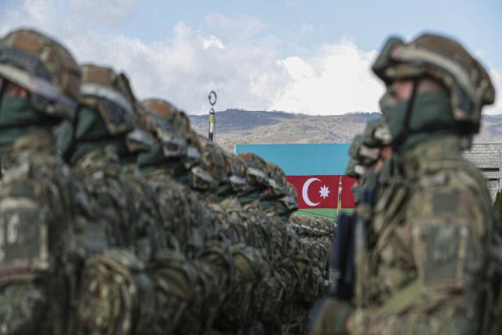 Hərbi xidmət müddətinin 1 il 6 aydan 1 ilə endirilməsi müzakirə olunur - Dövlət Xidməti