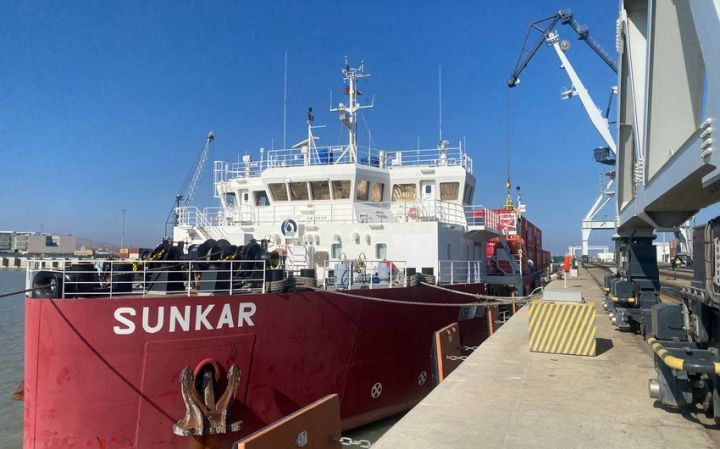 Çindən göndərilən növbəti blok qatar Bakı Limanına çatıb