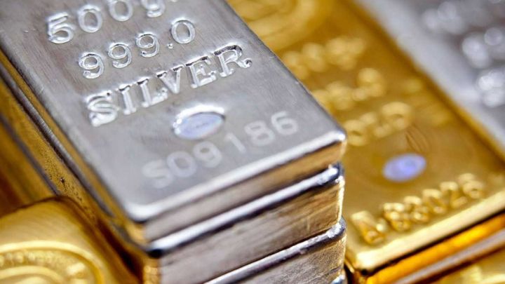 Commerzbank gümüşün bahalaşacağını, qızılın isə ucuzlaşacağını gözləyir