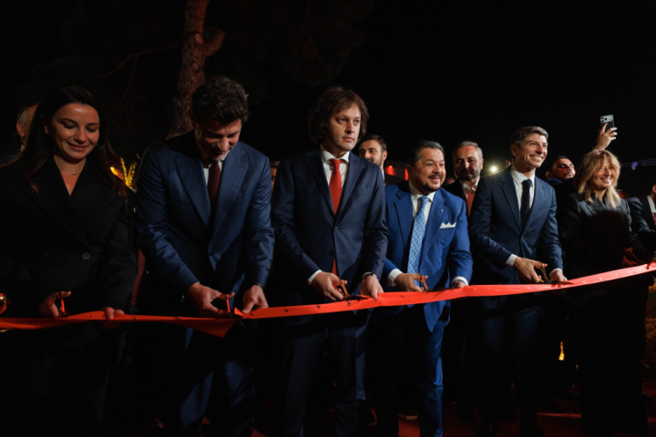 Azərbaycan holdinqi Gürcüstanda avtosalonunu açıb - TƏDBİRDƏ GÜRCÜSTANIN BAŞ NAZİRİ DƏ İŞTİRAK EDİB