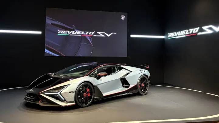 Lamborghini tarixinin ən sürətli və ən güclü avtomobilini təqdim etdi – 1050-dən çox at gücü