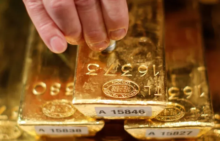 Qızıl 4 400 dolları keçdi – FED-in protokolları və neft bazarındakı risklər diqqət mərkəzindədir