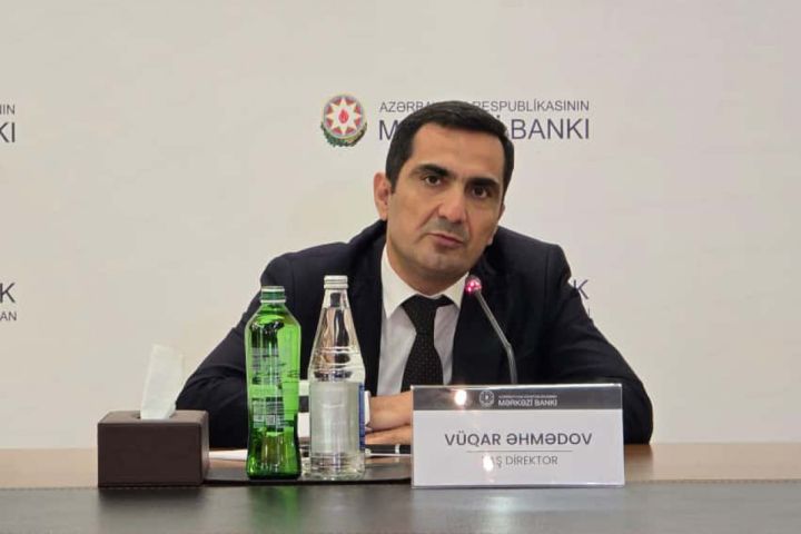 Azərbaycan Mərkəzi Bankının baş direktoru vəzifəsindən ayrılıb