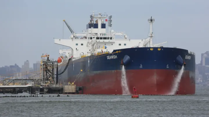 Neft OPEC+ hasilatı artırmaq barədə razılığa gəldikdən sonra ucuzlaşıb
