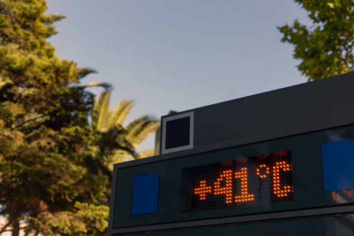 Sabah Bakıda 40, bəzi bölgələrdə 41 dərəcə isti olacaq
