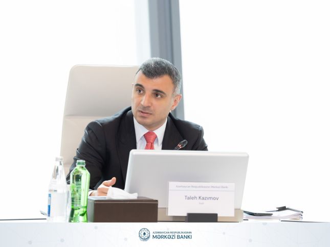 Taleh Kazımov  bankların rəhbər şəxsləri ilə görüşüb
