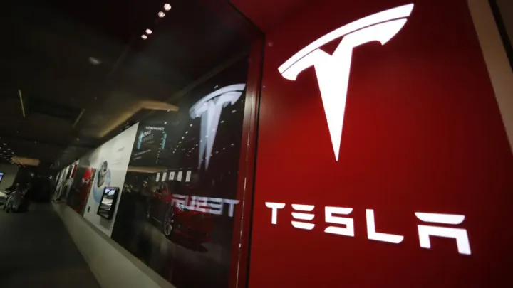 Tesla-nın xalis mənfəəti 43% azalıb – Avtomobil satışından gəlirləri geriləyib
