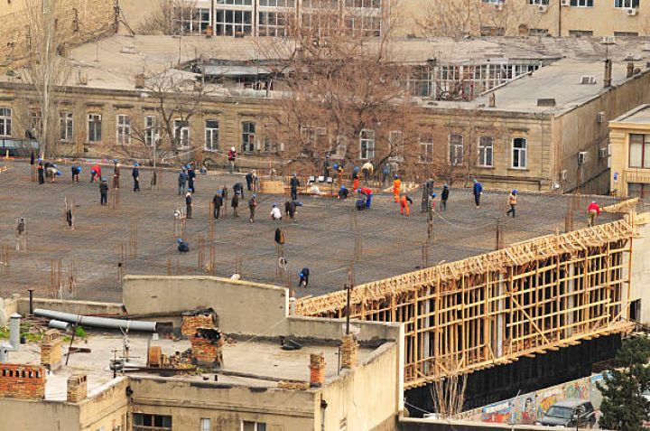 Tikinti sektorunda yeni islahatlara başlayır: tikintiyə icazə prosedurları dəyişdiriləcək – Komissiya yaradıldı
