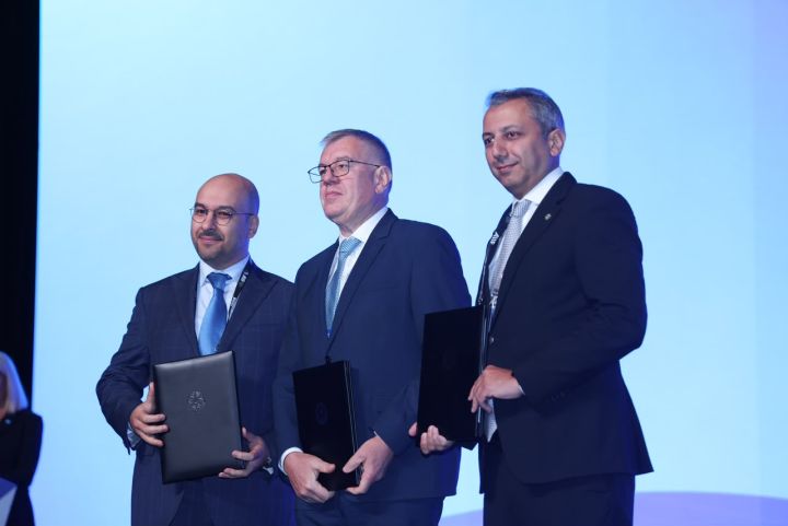 Ağdamda nəhəng quşçuluq layihəsi başlayır – “Agro Dairy”, AGROFERT və dövlət fondu anlaşdı
