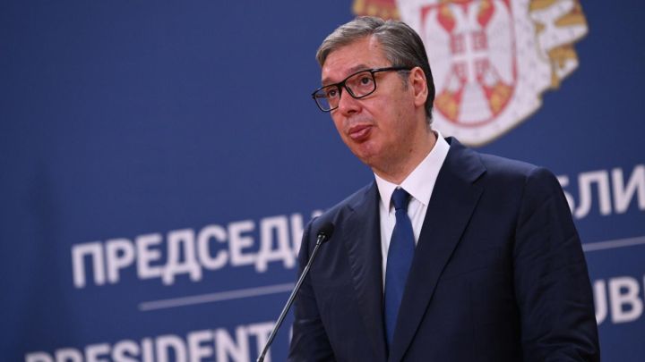 Serbiya Prezidenti Aleksandar Vuçiç istefa verib