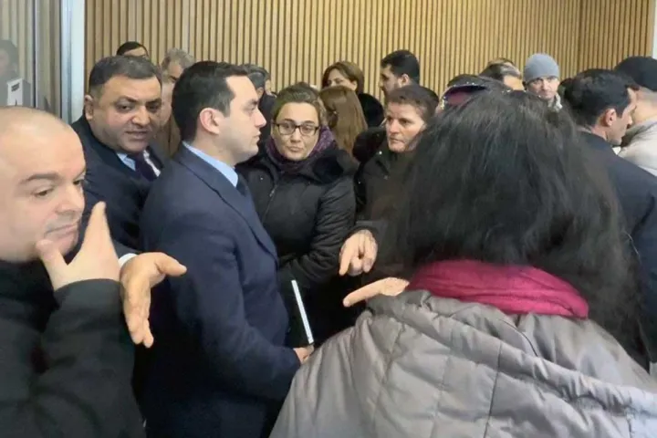 Stomatoloqların kütləvi etirazı: TƏBİB 1140 həkimi ixtisar etmək istəyir